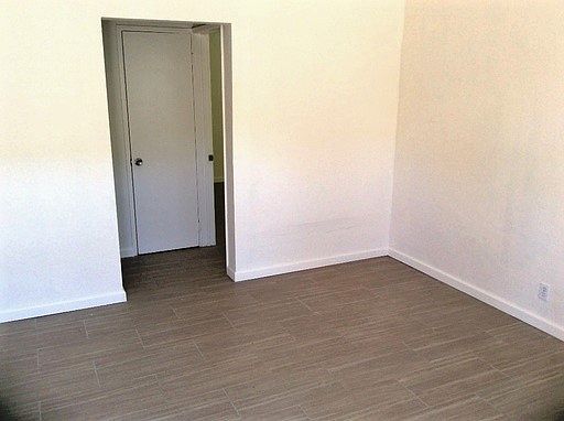 3rd image of 3065 Hawthorn St APT 1