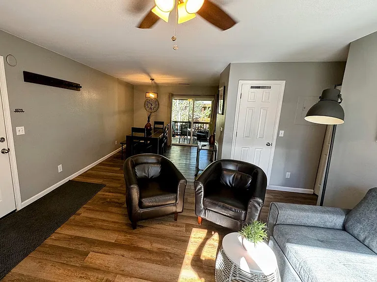 11305 Northwoods Blvd #D — Photo 6