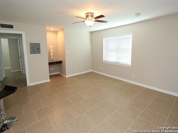 4th image of 1129 W Ashby Pl APT 9