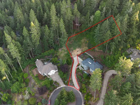 Pine View Ct, Eugene, OR 97405