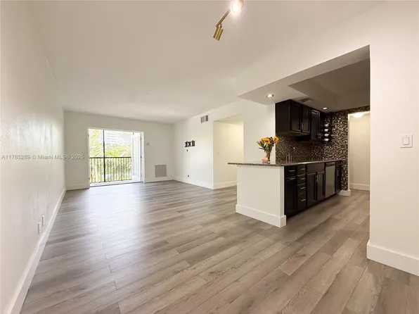 1601 S Flagler Dr APT 211O, West Palm Beach, FL 33401