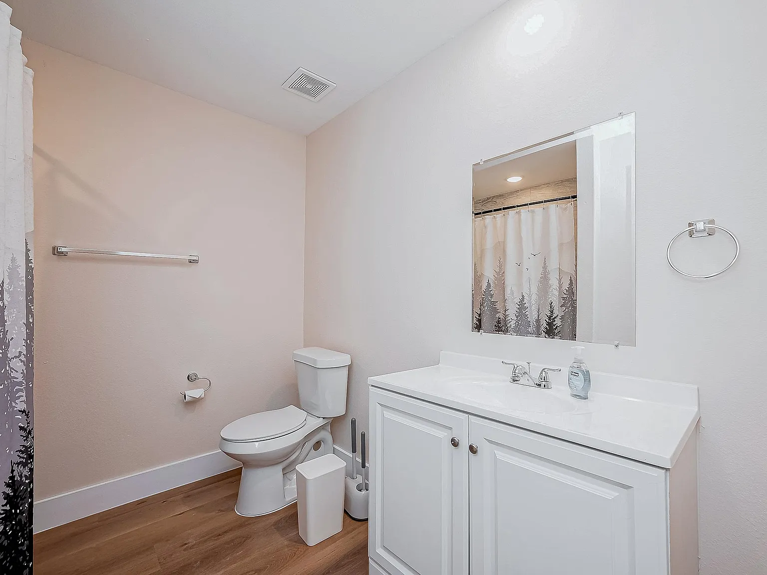 4 bed, 4.0 bath, 2379 sqft, $680 — Photo 3