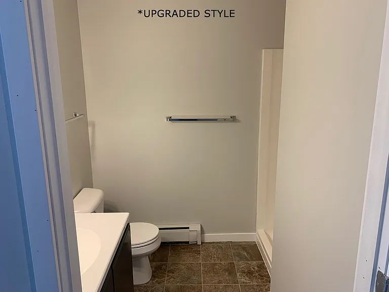 320 E Burlington St #3 — Photo 9
