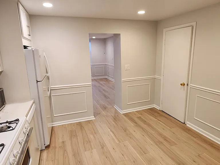 1758 Swann St NW #B — Photo 12