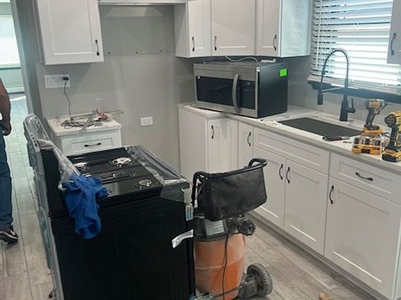5th image of 1002 N 24th Ave APT 3