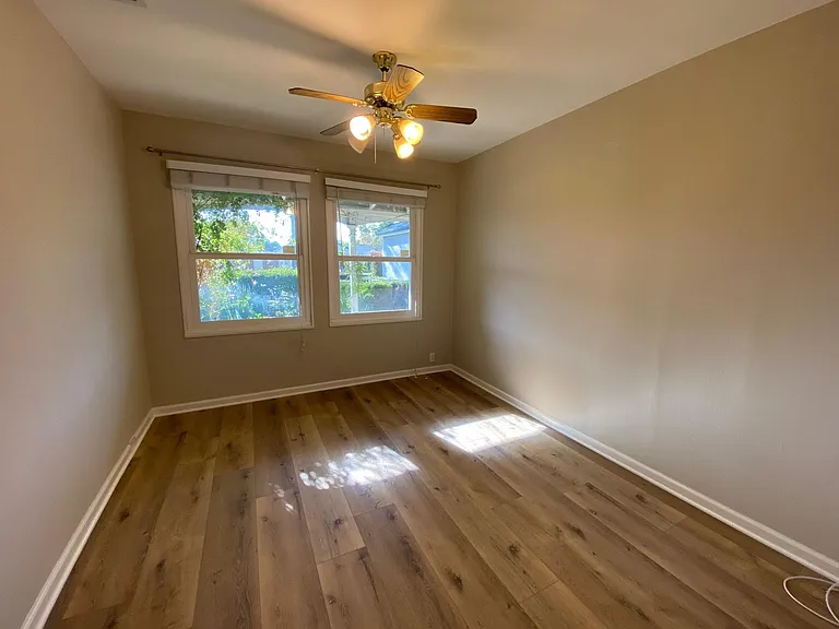 6526 Van Noord Ave — Photo 8