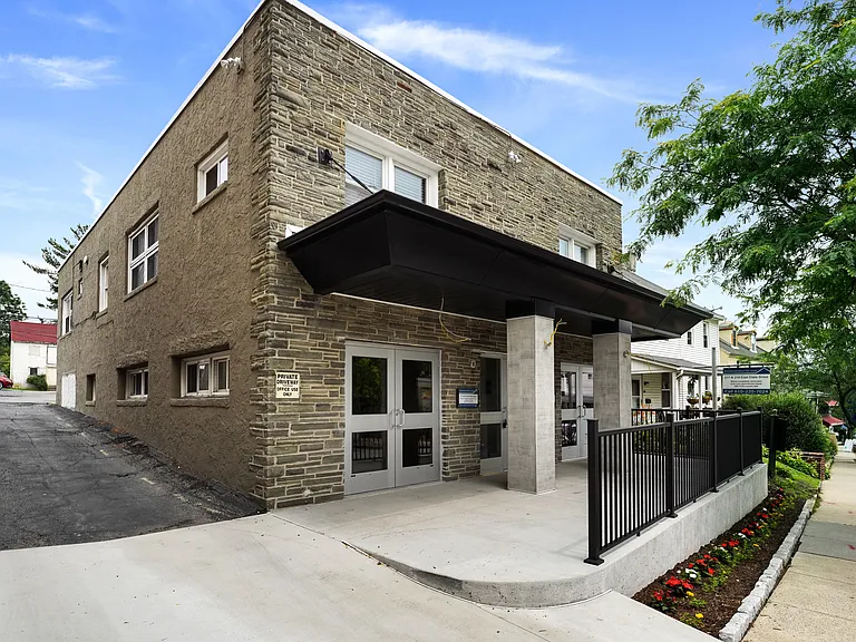 Maybe this will be your next home
in the heart of Kennett Square?!
