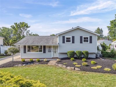 24875 Fawn Dr, North Olmsted, OH, 44070