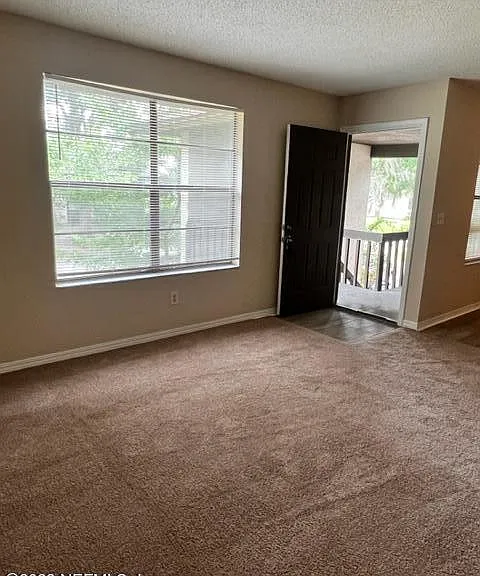 462 Crabapple Ct #D — Photo 3