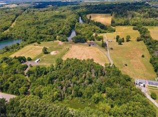 3882 E Middletown Rd, New Springfield, OH 44443