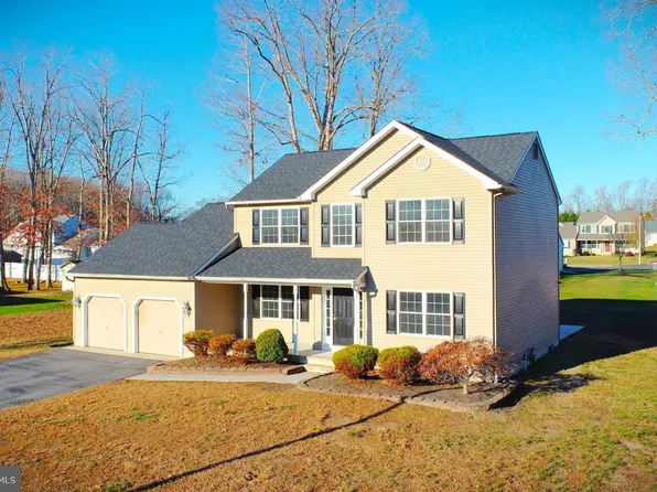 3214 Heritage Dr, Vineland, NJ 08361