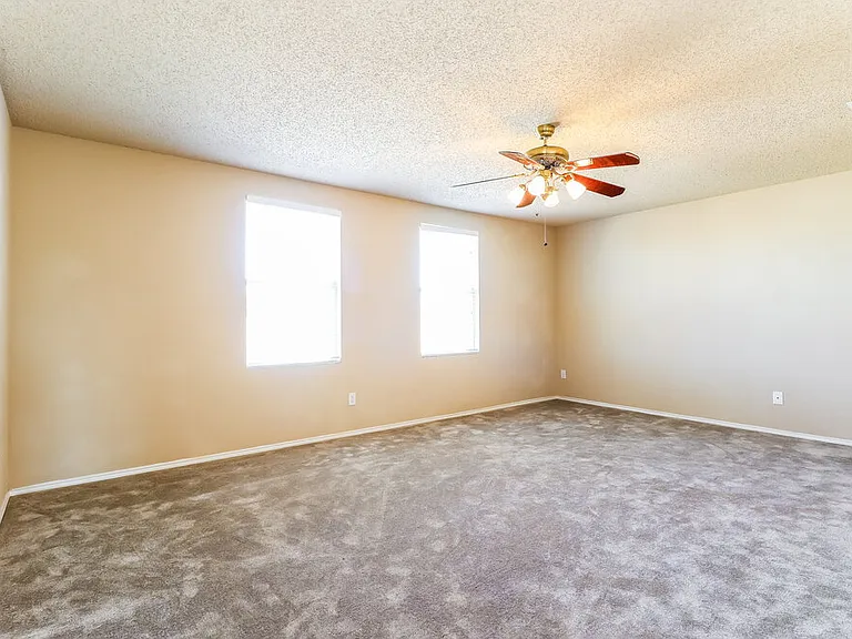 521 Merton Ct — Photo 8