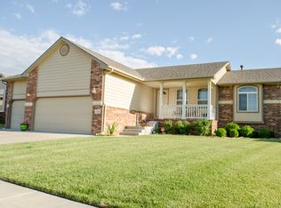 2700 E Mason Ridge Dr, Derby, KS 67037