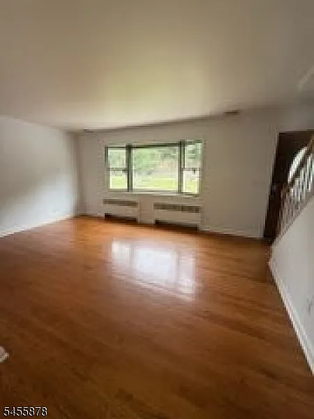 4 bed, 3.0 bath, $5,200 — Photo 3