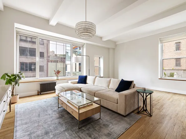 21 East 22nd Street 7F image 2 of 12