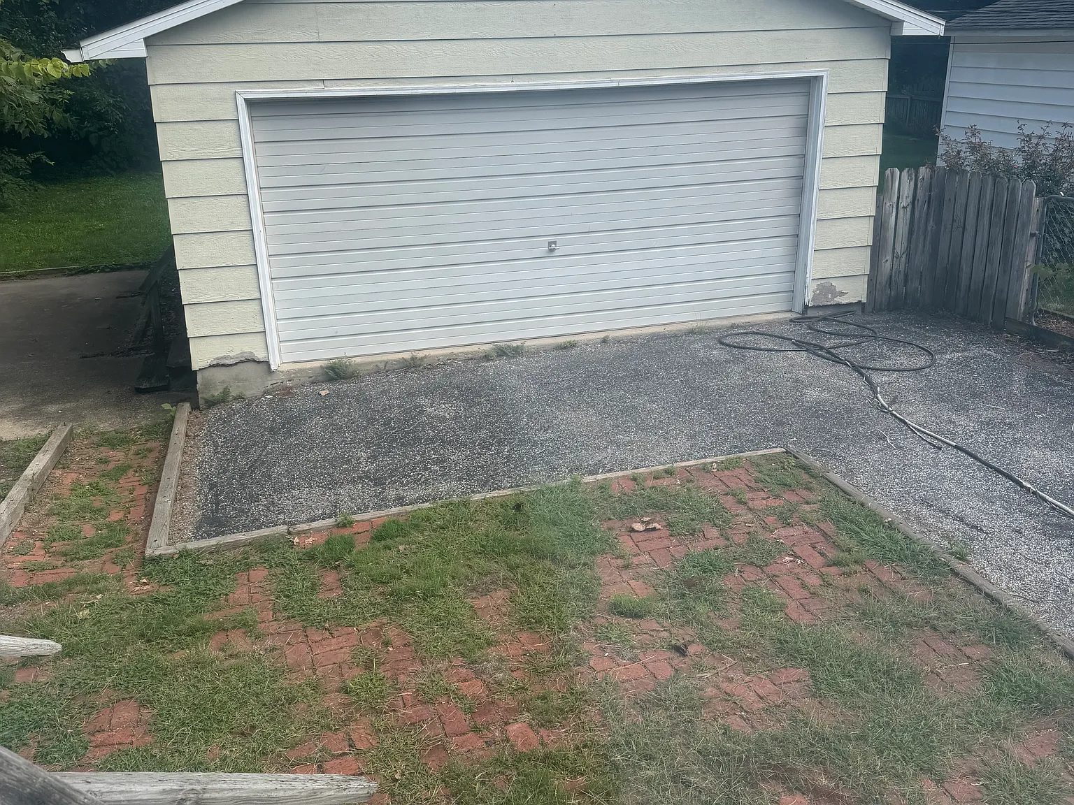 3 bed, 1140 sqft, $1,400 — Photo 2