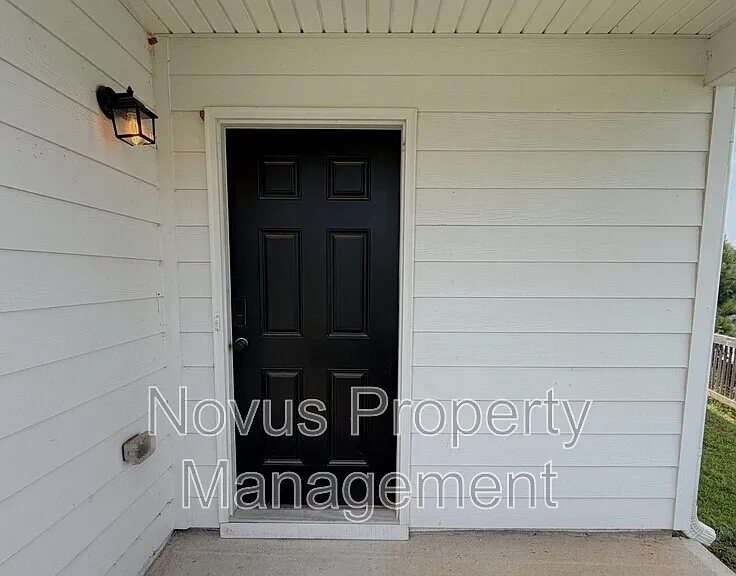 506 Amelia Ct — Photo 4
