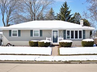 2735 Elmwood Ct, Appleton, WI 54911