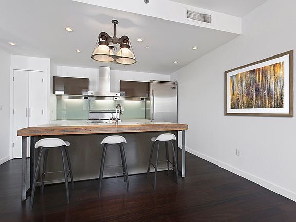 2nd image of 366 W 15th St #5E