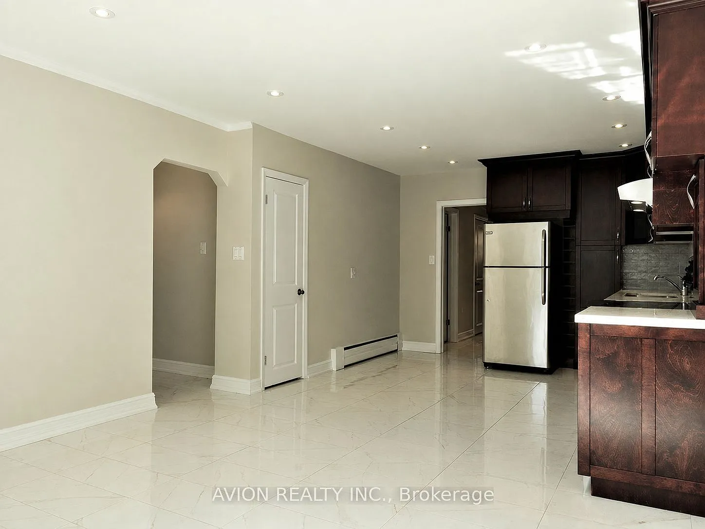 3 bed, $2,699 — Photo 3