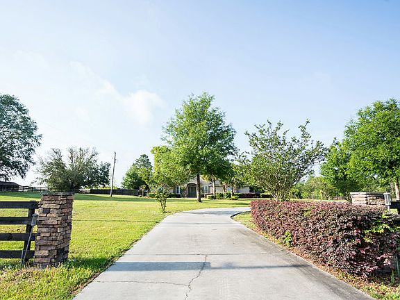 2nd image of 2910 SW County Road 242