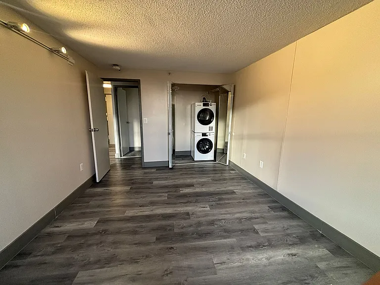 98 Wells St #401 — Photo 5