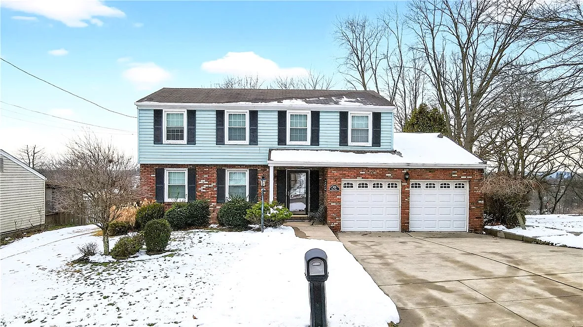 2521 Rose Dr photo 1