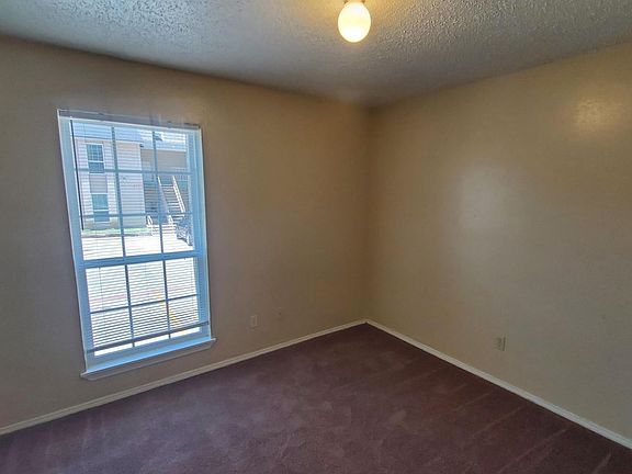 4th image of 2840 Patricia Ln APT 101K