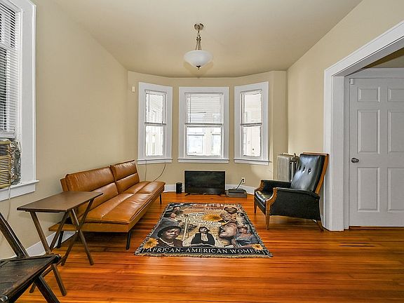 3rd image of 17016 108th Ave