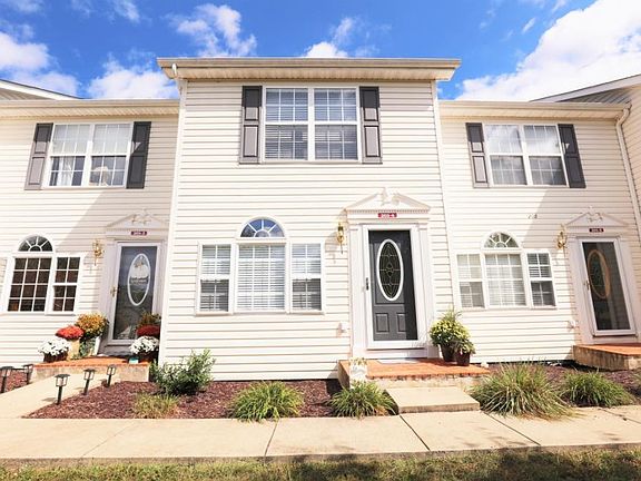 2nd image of 205 Amanda Ln