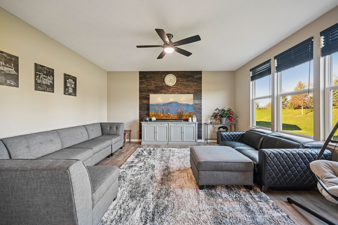 next background image