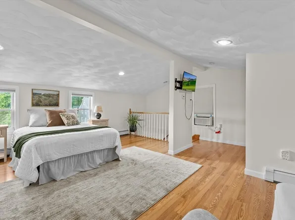 43 Elm St, Medford, MA 02155