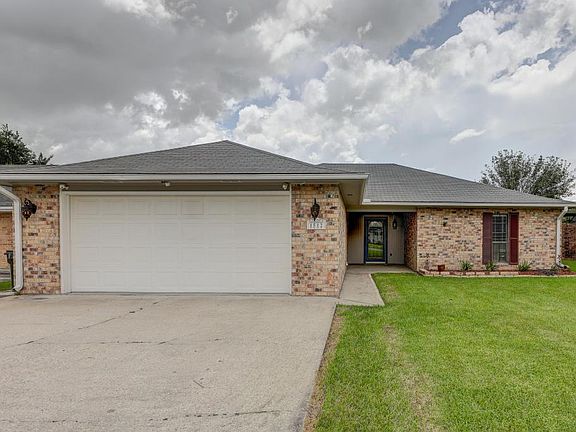 2nd image of 1512 Hickory Dr