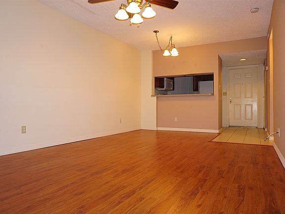 3rd image of 6825 Stonesthrow Cir N APT 1101