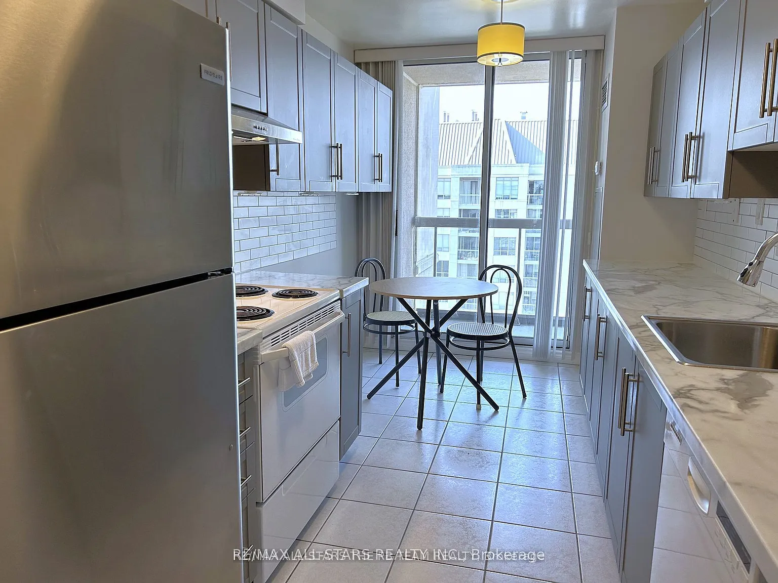3 bed, $4,300 — Photo 3