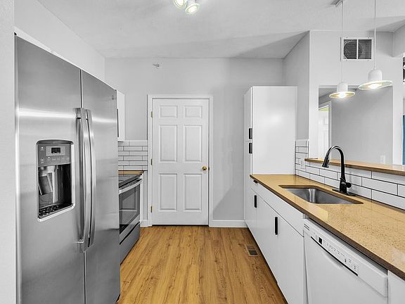 Brand new kitchen! You'll be the first to use the cabinets and stainless-steel appliances!