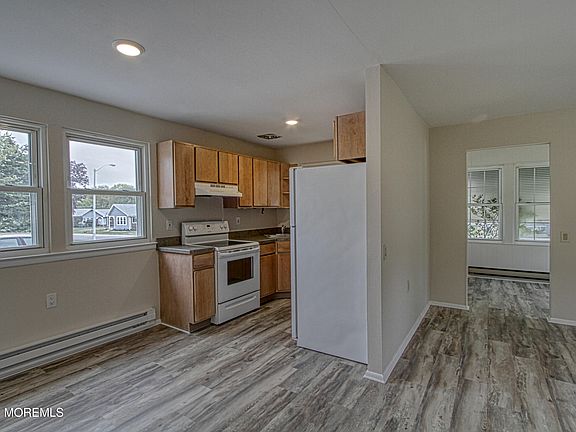4th image of 12 Moccasin Drive #A