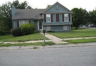 2nd image of 14900 Stonewood Dr