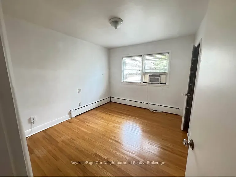73 Eugenia St #MAIN — Photo 19