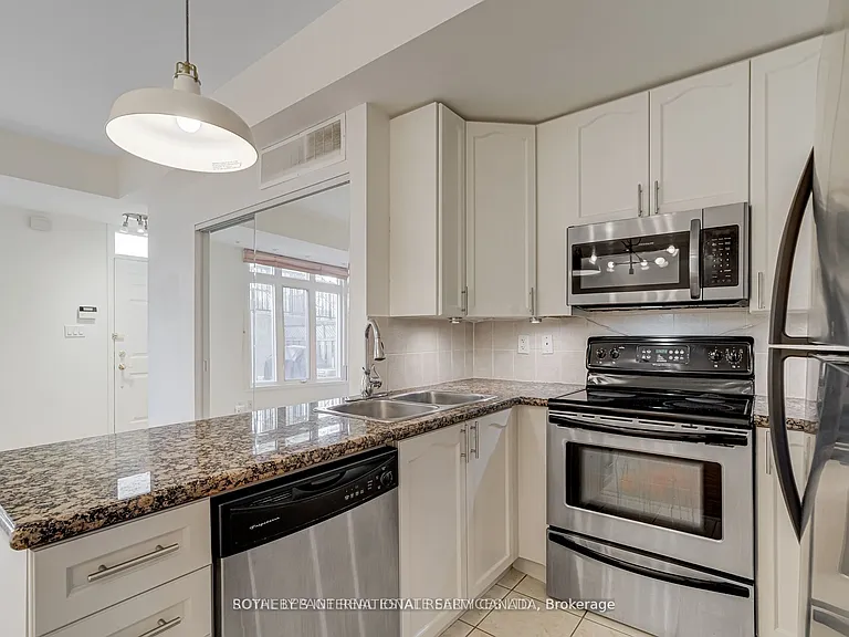 80 Carr St #Townhouse 31 — Photo 10