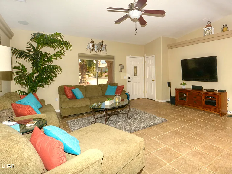 3400 Buckboard Dr — Photo 4