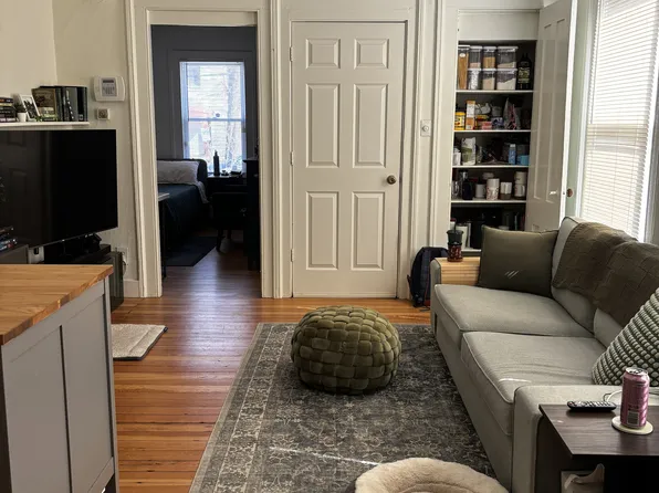 48 Edwards St #1, New Haven, CT 06511