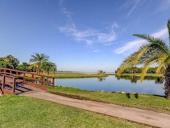 2nd image of 2621 Cove Cay Dr Unit 409