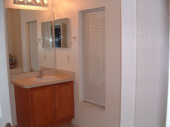 4th image of 37 Riverview Dr