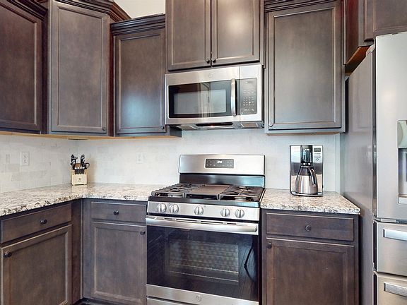 5th image of 9104 Oakvale Dr