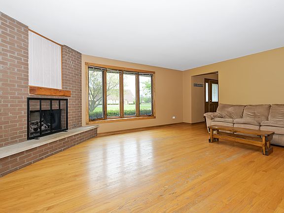2nd image of 168 Luther Ln