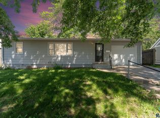 600 S Sneve Ave, Sioux Falls, SD 57103