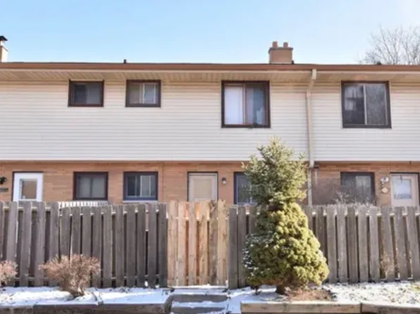 (undisclosed Address), Milwaukee, WI 53225