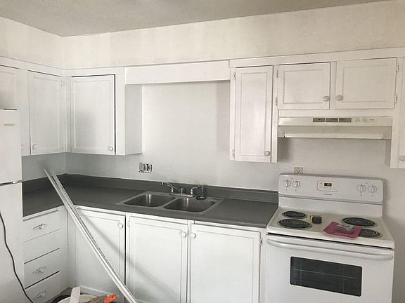5th image of 2106 Lexington Ave APT L
