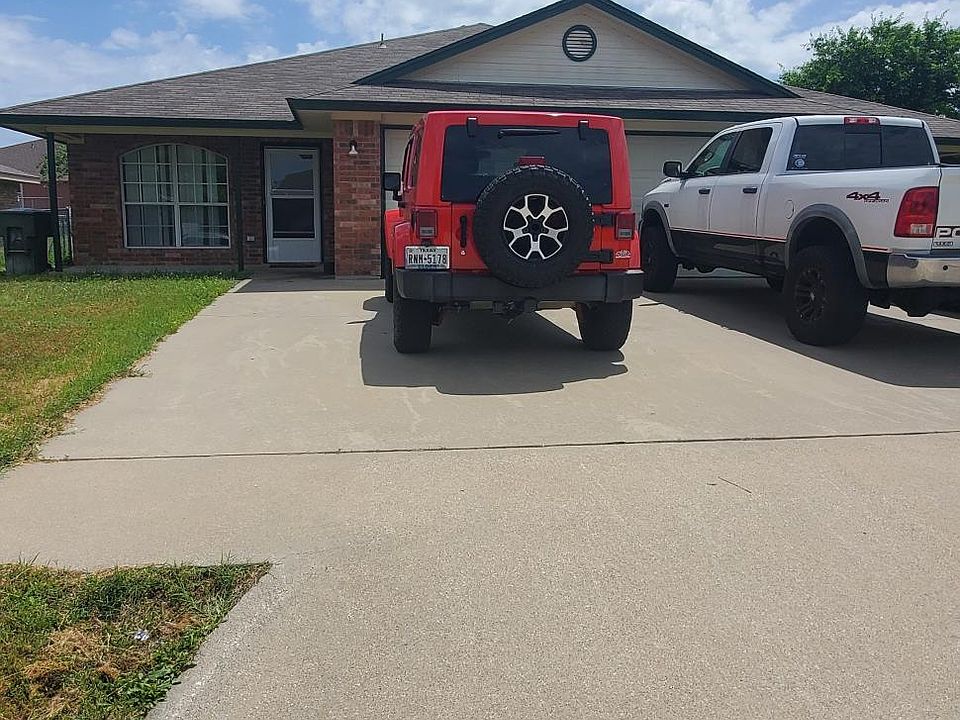 1st image of 4600 Bowles Dr